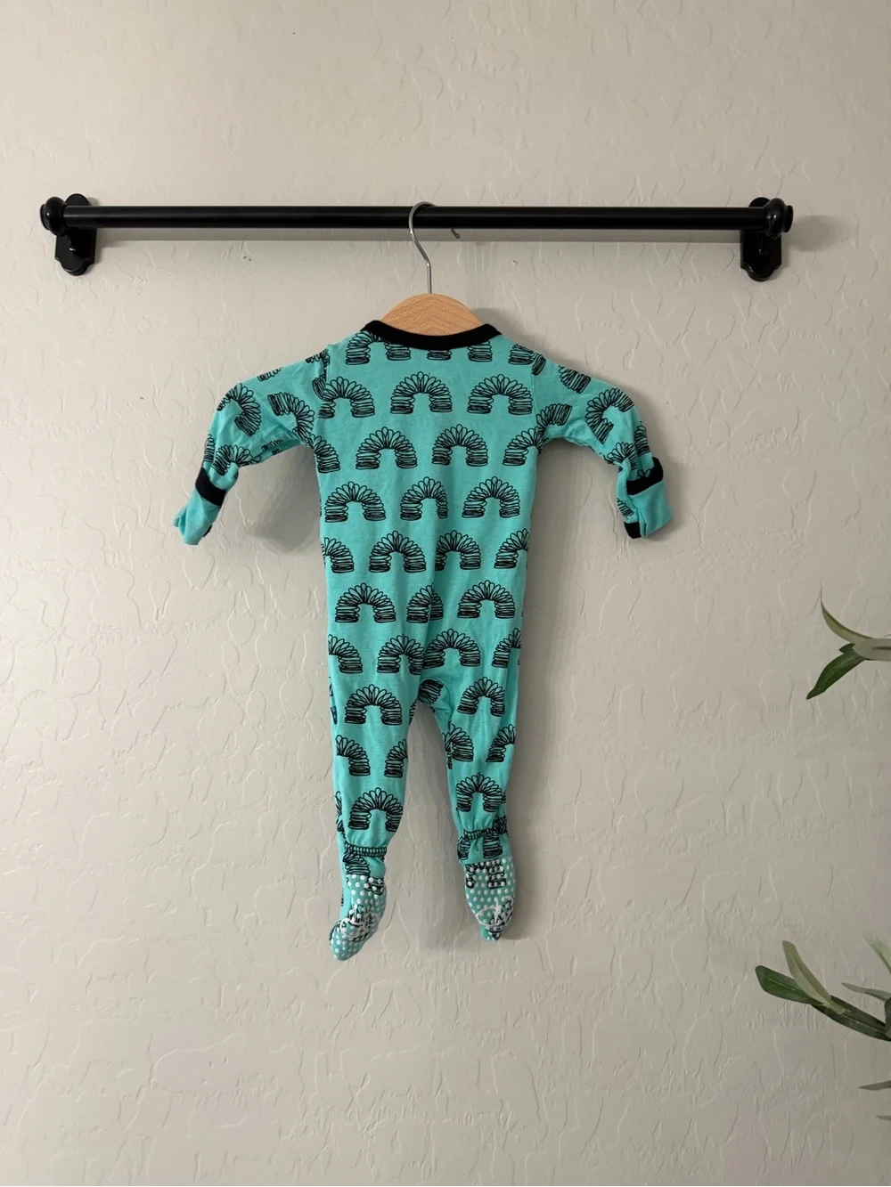 Kickee Pants Long-Sleeve Footed Slinky Pajamas